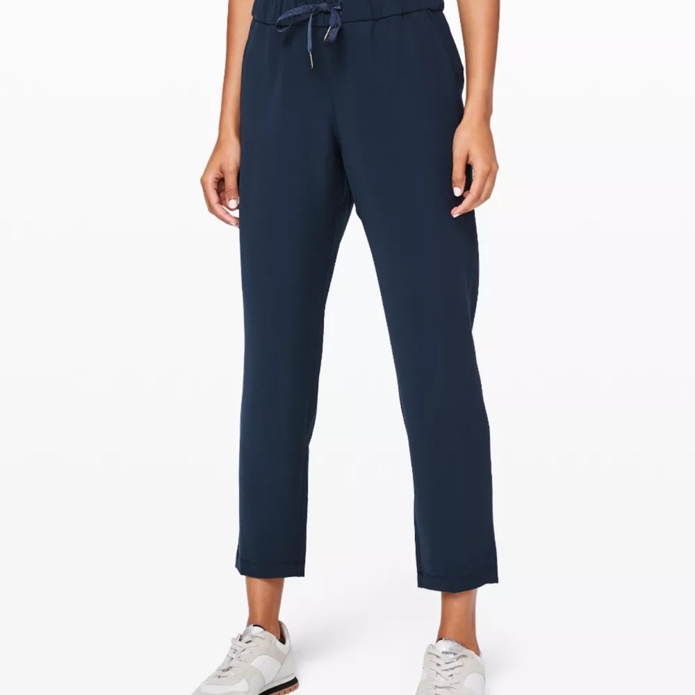 Lululemon Athletica On The Fly 7/8 Pant